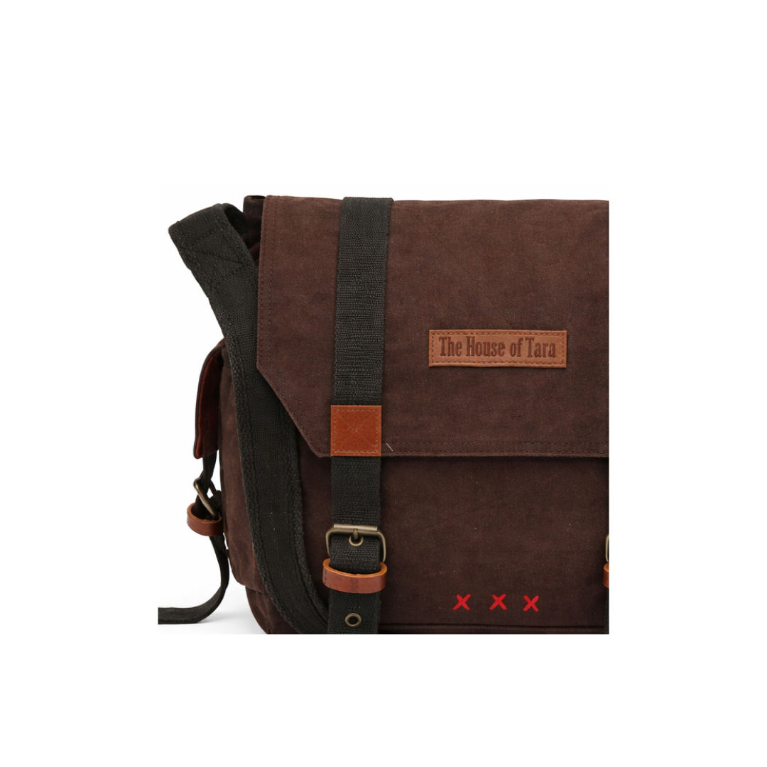 Brown Unisex Messenger Bag for Everyday Use 173